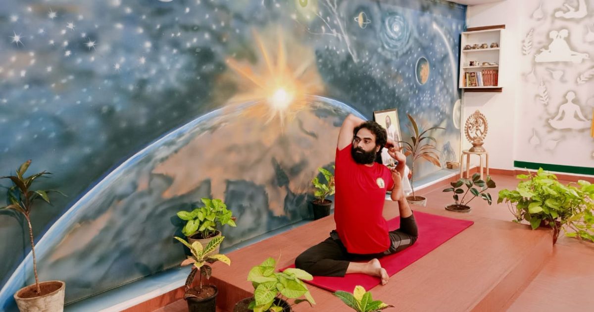 200hr vs 300hr Yoga Teacher Training — Which Should You Do First?
