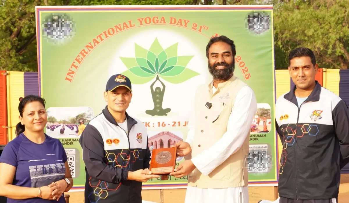 Naveen K. Kolli felicitated by Indian Army for yoga services